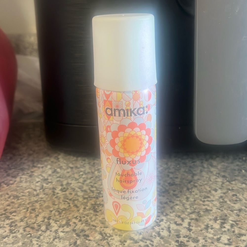 Amika Fluxus travel touchable hair spray